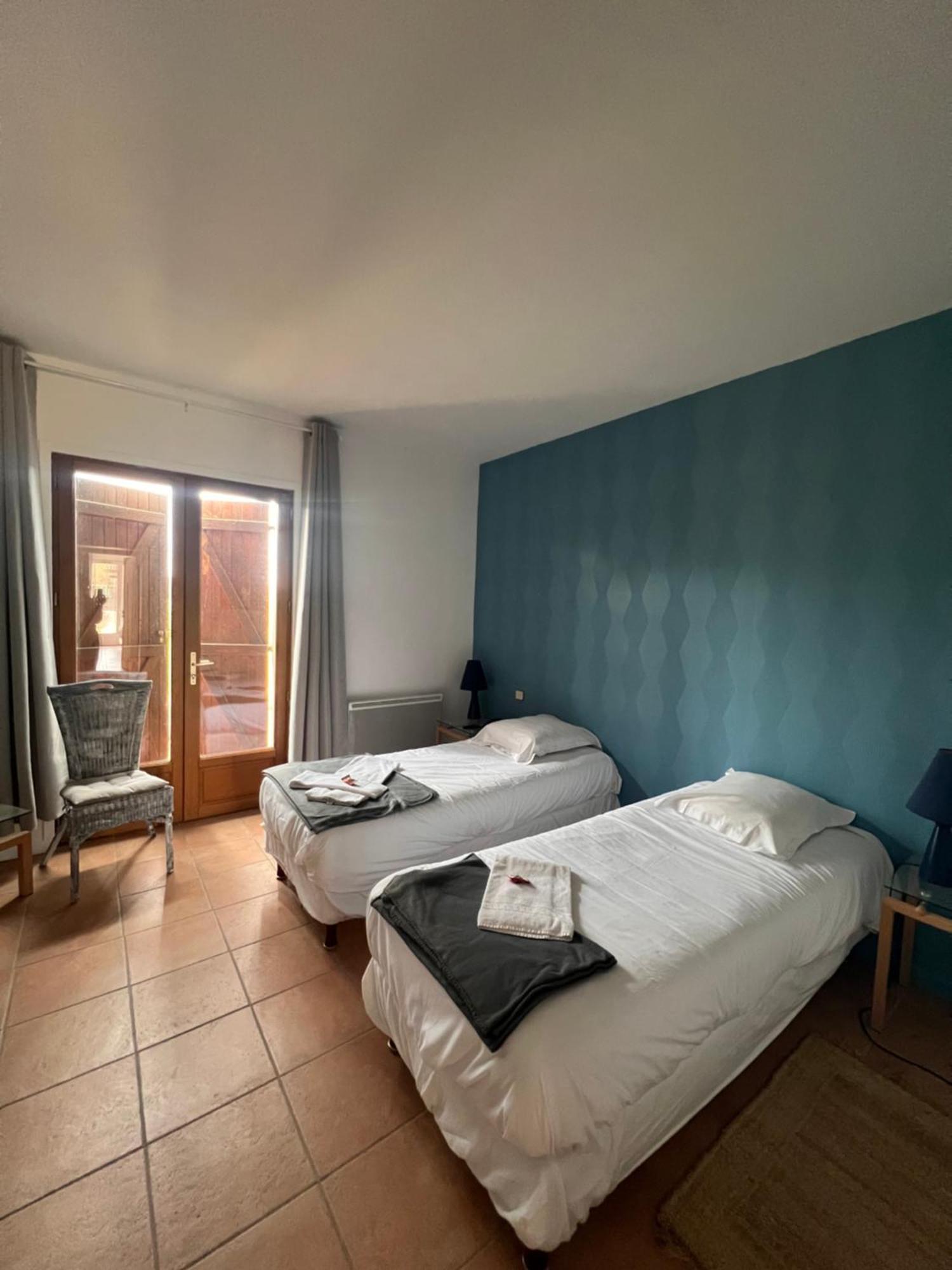 Golf Hotel De La Carte 츄지수르세스 외부 사진